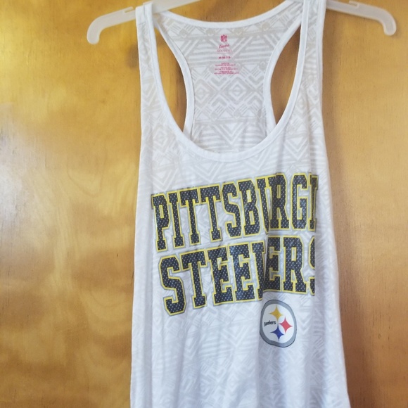 tank tops - Picture 2 of 6